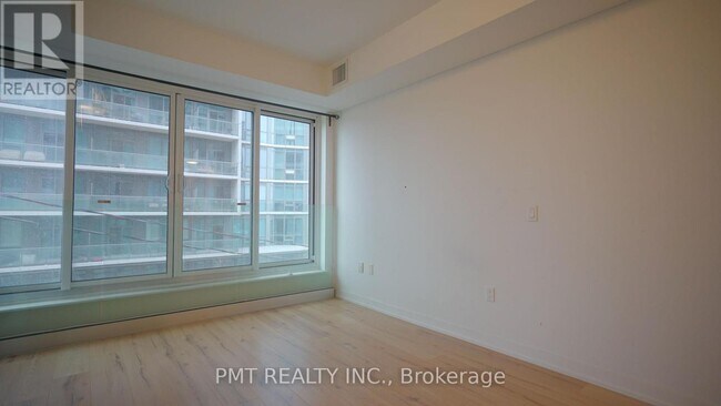 Building Photo - 1195 The Queensway