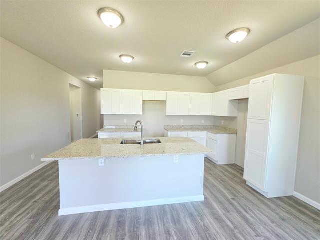 Foto del edificio - 1045 Springview Ln