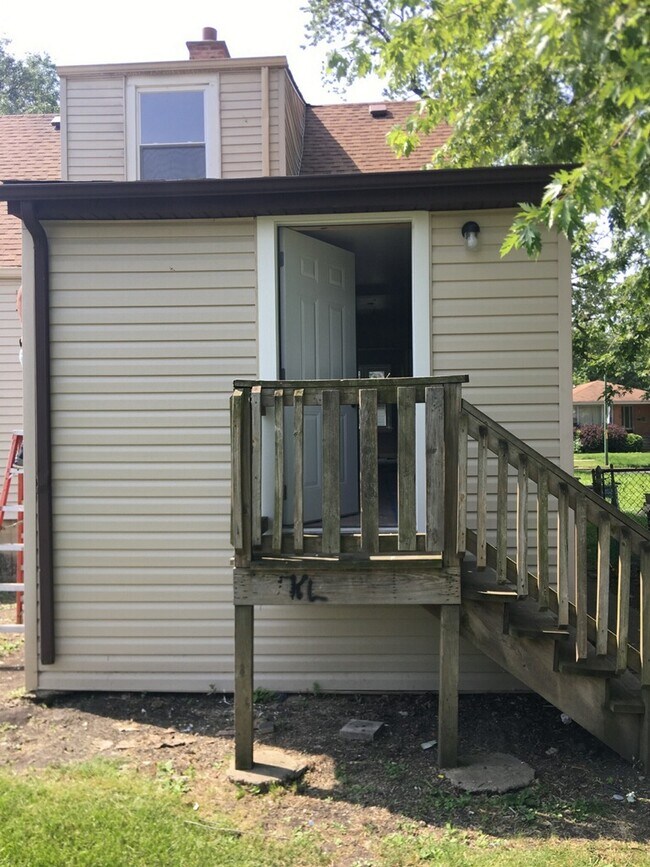 Foto del edificio - 3744 W 86th St