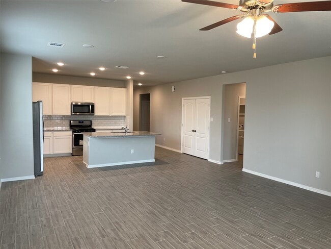 Building Photo - 806 Cypress Smt Rd