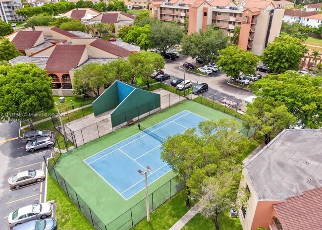 Foto del edificio - 10241 NW 9th St Cir