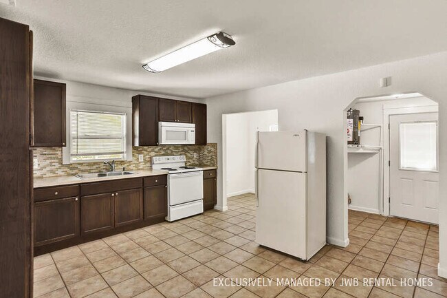 Foto del edificio - 9403 Indiana Ave