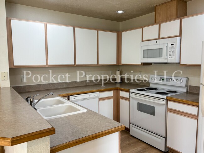 Foto del edificio - 1636 W Highland St