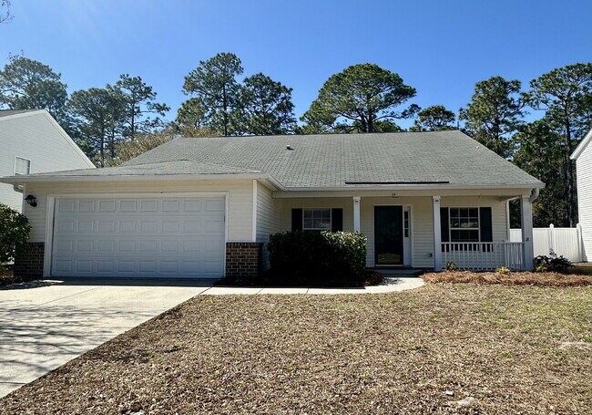 Building Photo - Single Level Four Bedroom Home in Hidden Lakes!