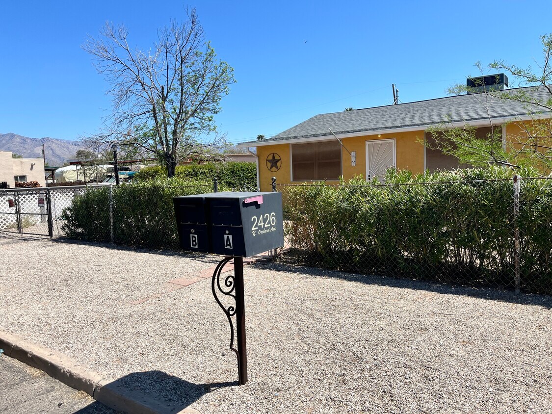 Foto principal - 2426 N Orchard Ave