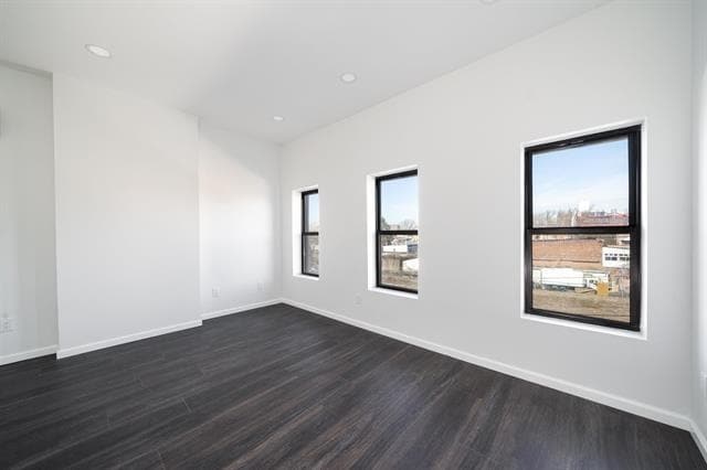 Building Photo - 258 Suydam Ave