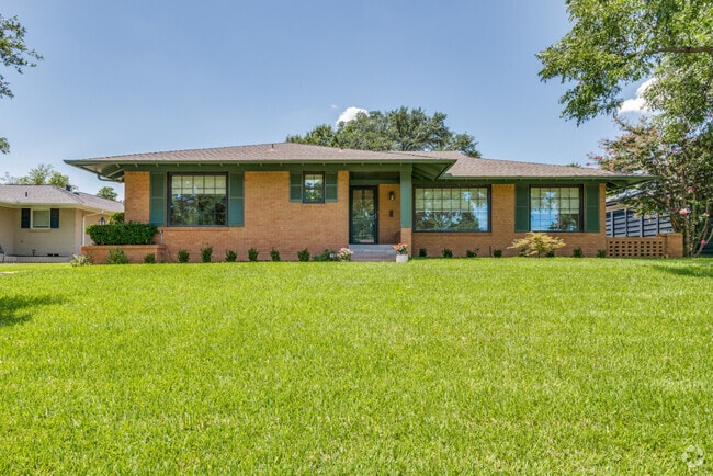 Building Photo - 4219 Briar Creek Ln