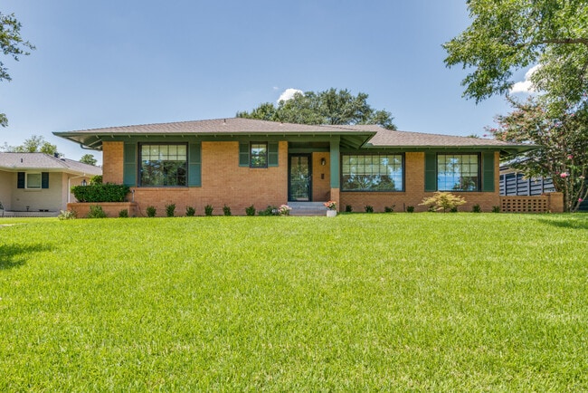 Building Photo - 4219 Briar Creek Ln