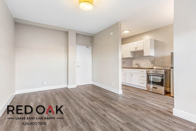 Foto del edificio - ~1 Month FREE~ Gorgeous, Sunlit Studio Fea...