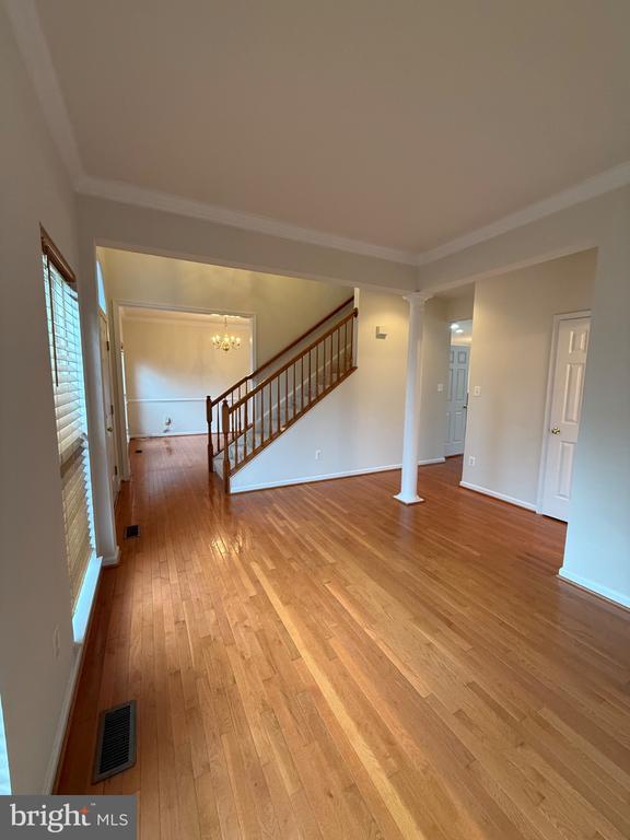 Building Photo - 1113 Walker Dr