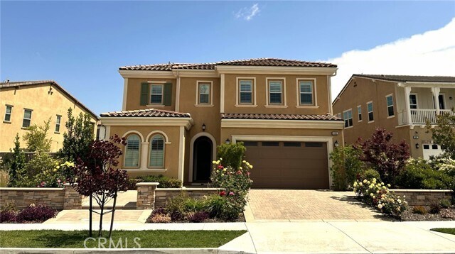 Foto principal - 6005 Amora Dr
