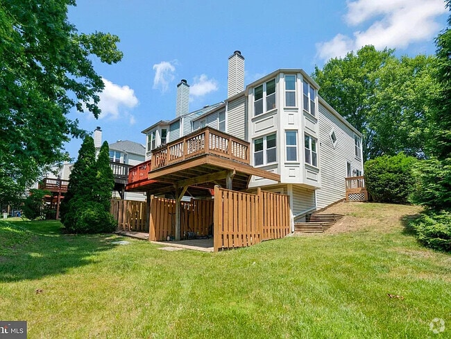Building Photo - 6001 Liverpool Ln