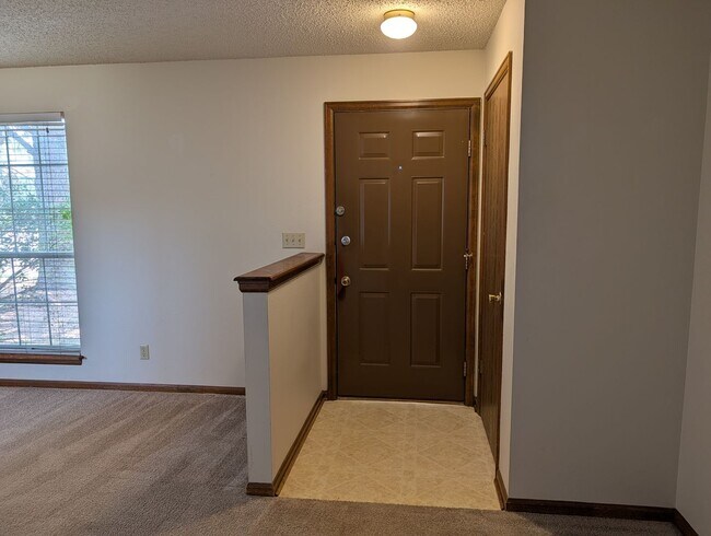 Building Photo - 3028 Deliverance Dr
