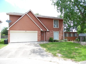 Building Photo - 4 Dallas Ct Building Photo - 4 Dallas Ct