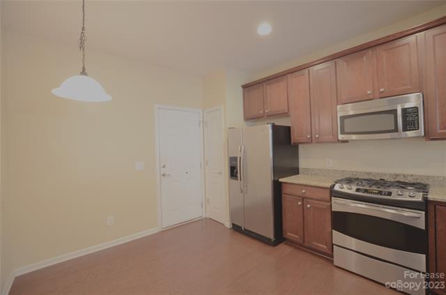 Foto del edificio - 16835 Dunaverty Pl