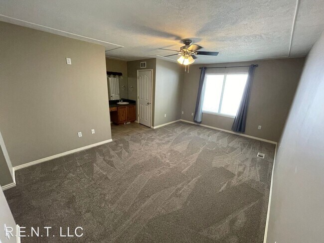 Building Photo - 5 br, 3 bath House - 11349 S. Mariposa Way...