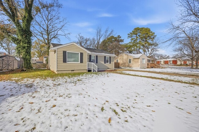 Foto del edificio - 723 Woodfin Rd