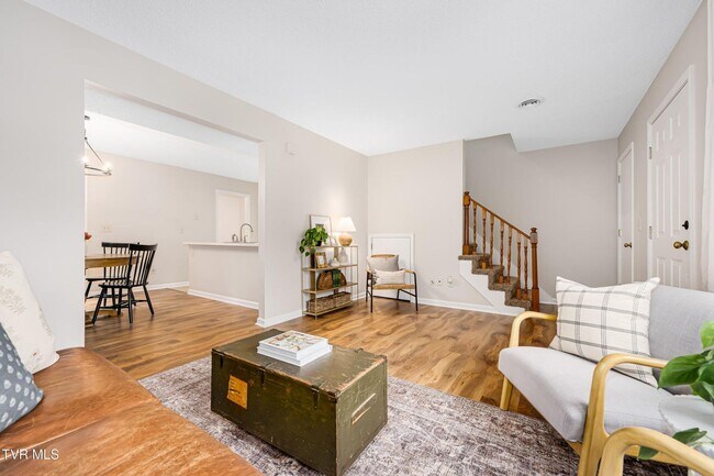 Foto del edificio - 2 Bdrm / 1.5 Bath Townhouse in Johnson City - Near ETSU, JCMC & VA