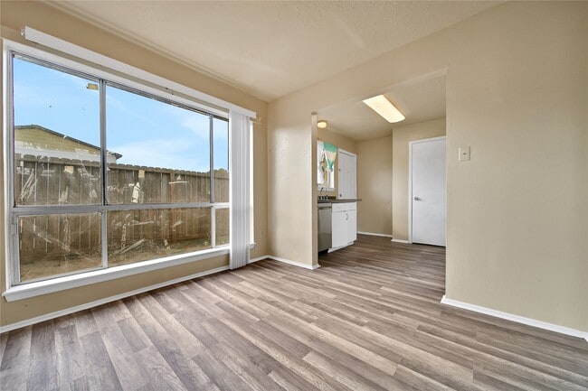 Building Photo - 13159 High Star Dr