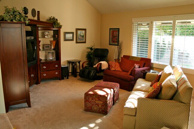 Foto del edificio - 751 Mundy Ter