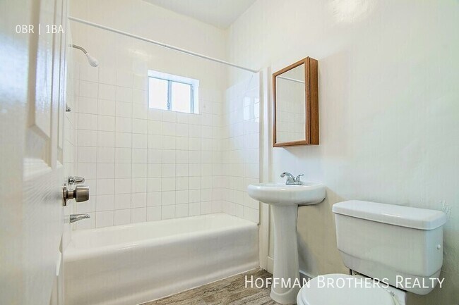 Foto del edificio - 921 S Bonnie Brae St
