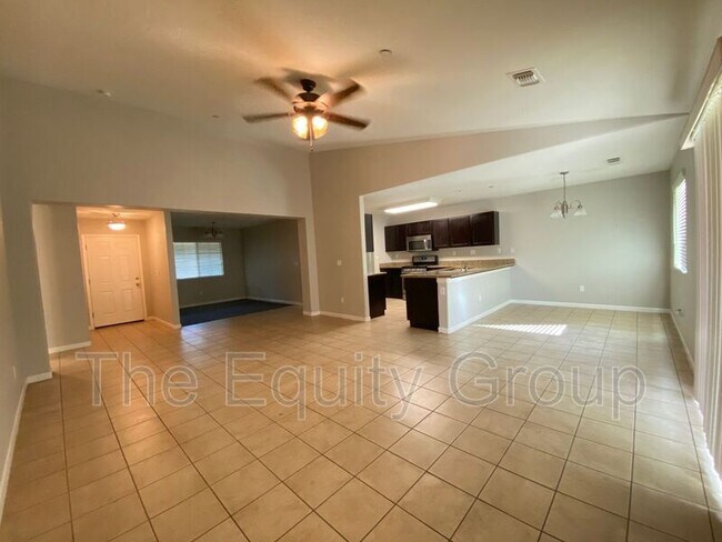 Foto del edificio - 2541 W Porter Ave