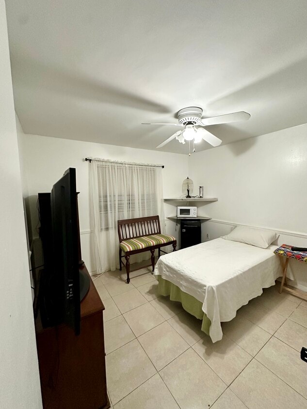 Foto del edificio - 6108 SW 133rd Pl