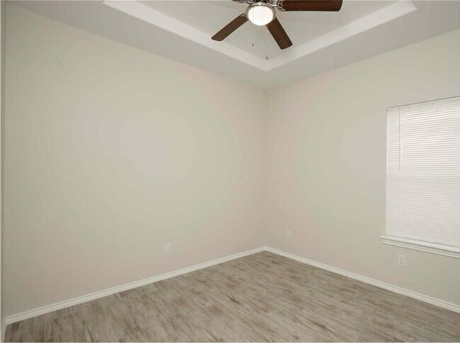 Foto del edificio - 4906 N Hiawatha Dr