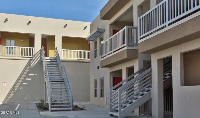 Foto del edificio - 410 Thorn Ave