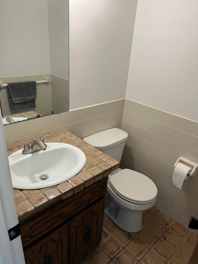 Foto del edificio - 127 Hillview Ln