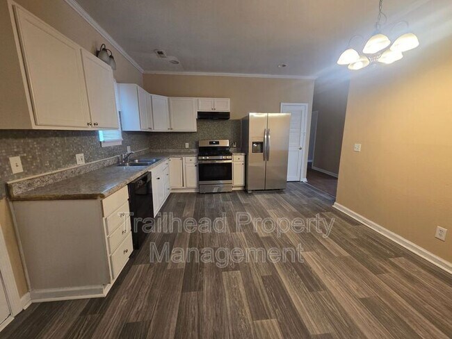 Foto del edificio - 7311 Blue Ridge Blvd