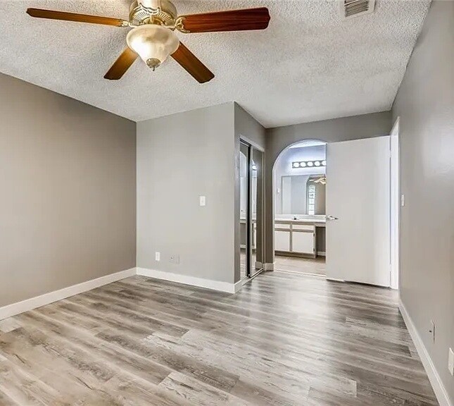 Foto del edificio - 2200 S Fort Apache Rd