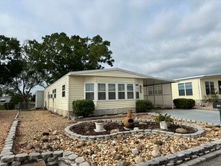 Foto del edificio - 2 Bedroom, 2 Bathroom Home on Pond for Rent!