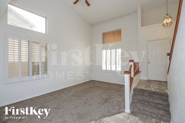 Foto del edificio - 1562 E Oakland St