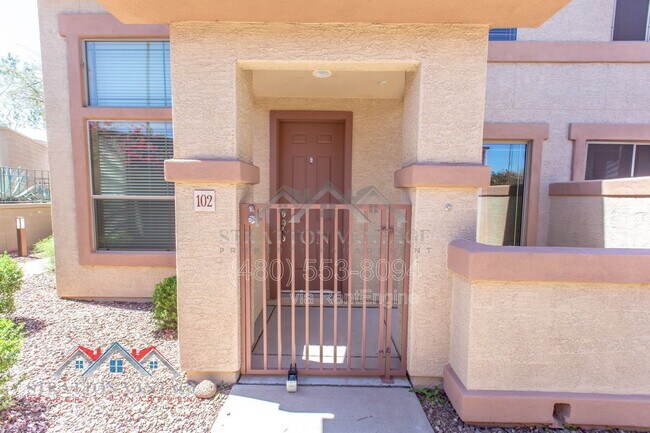 Foto del edificio - 42424 N Gavilan Peak Pkwy