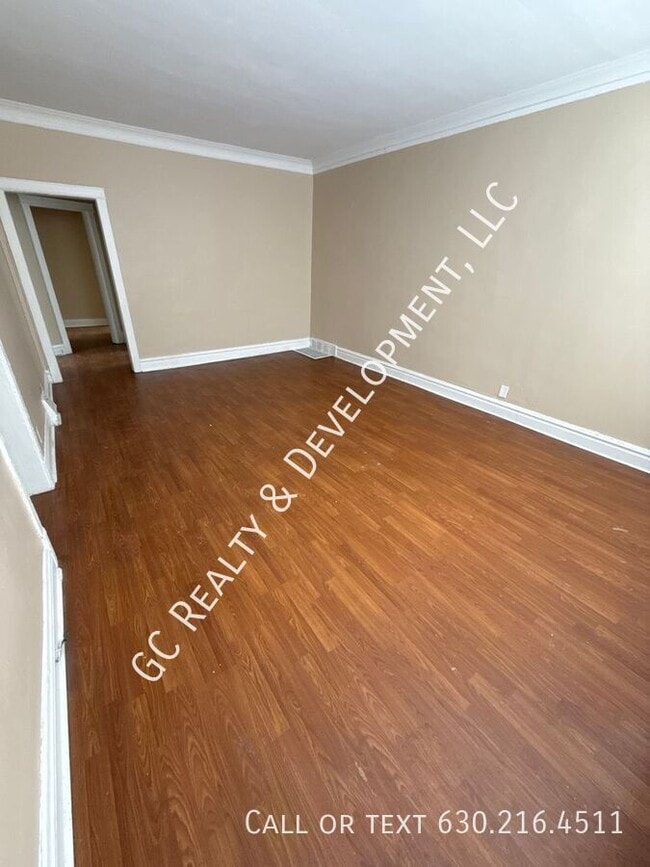 Foto del edificio - 8637 S Essex Ave