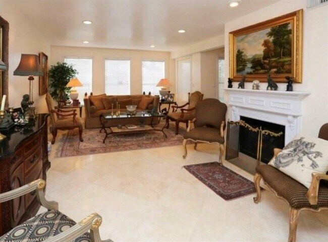 Building Photo - 2100 Tanglewilde St