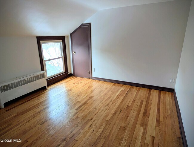 Foto del edificio - 1735 Western Ave