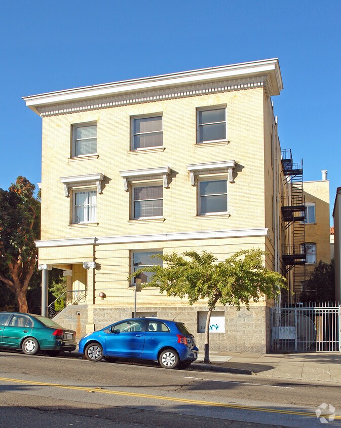 Building Photo - Arc Mercy