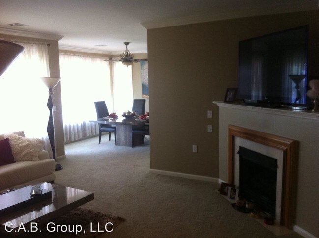 Building Photo - 648 Masterson Ct