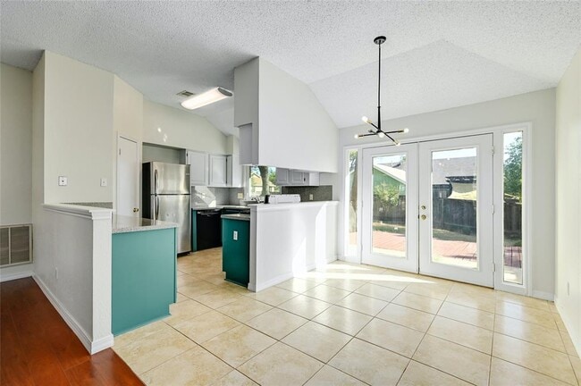 Building Photo - 2504 Spring Wagon Ln
