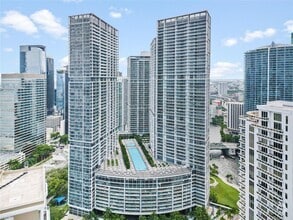 Building Photo - 495 Brickell Ave