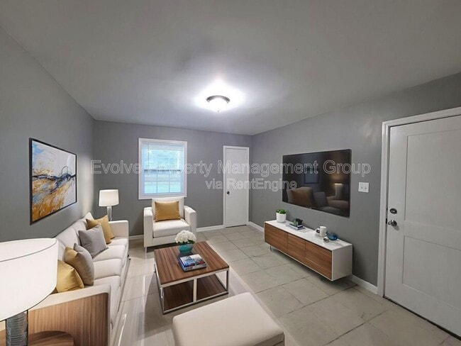 Photo - 4649 Royal Ridge Dr Apartment