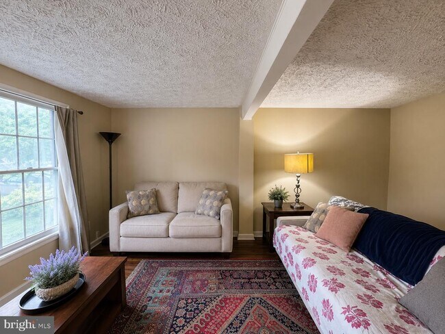 Foto del edificio - 7558 Aspenpark Rd