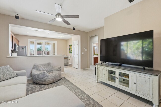 Foto del edificio - 1743 W Owens Way