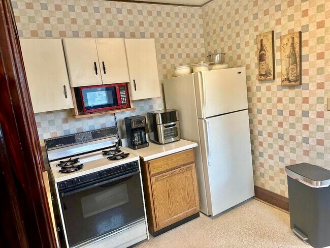 3665 Bisordi Ln Aerial-5 - 123 N Broadway Ave