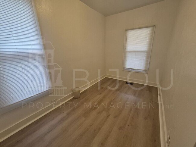 Foto del edificio - 427-431 E. Bijou St.