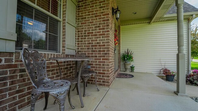 Foto del edificio - 2453 Blarney Stone Dr