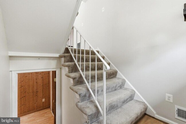 Foto del edificio - 8031 Sleepy View Ln
