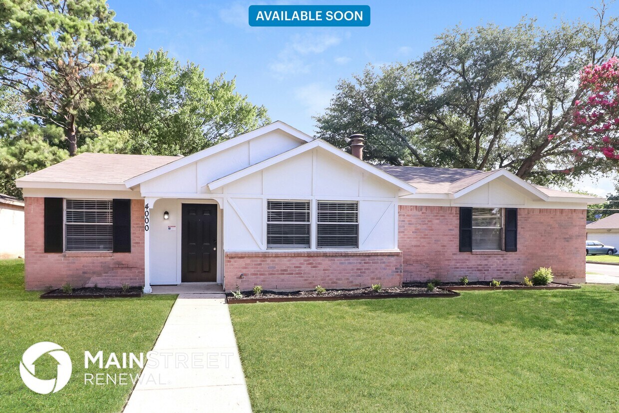 Foto principal - 4000 School Hill Cir